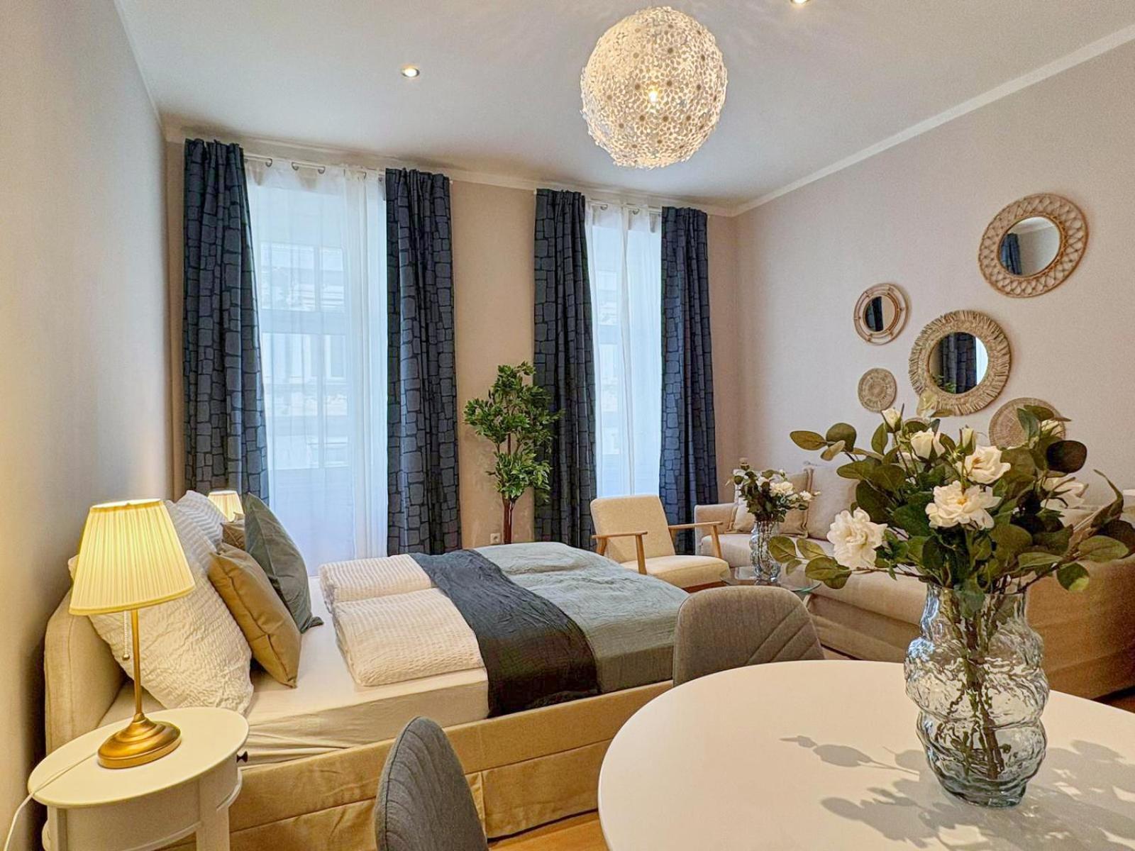 Apartamento Spacious And Near Metro I Close To Parks I Akh Viena Exterior foto