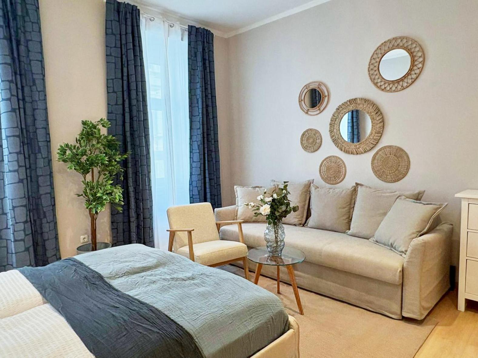 Apartamento Spacious And Near Metro I Close To Parks I Akh Viena Exterior foto